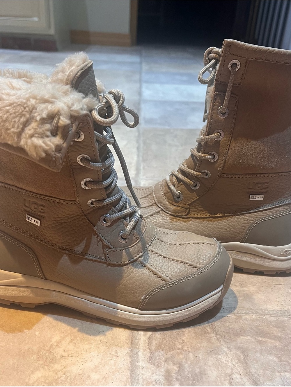 UGG Women's Taupe Shearling-Lined Lace-Up Winter Boots